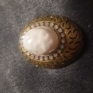 Vintage HAR Broach coat pin .